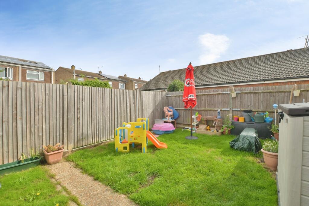 Apartment in Ashford, Kent - View 2