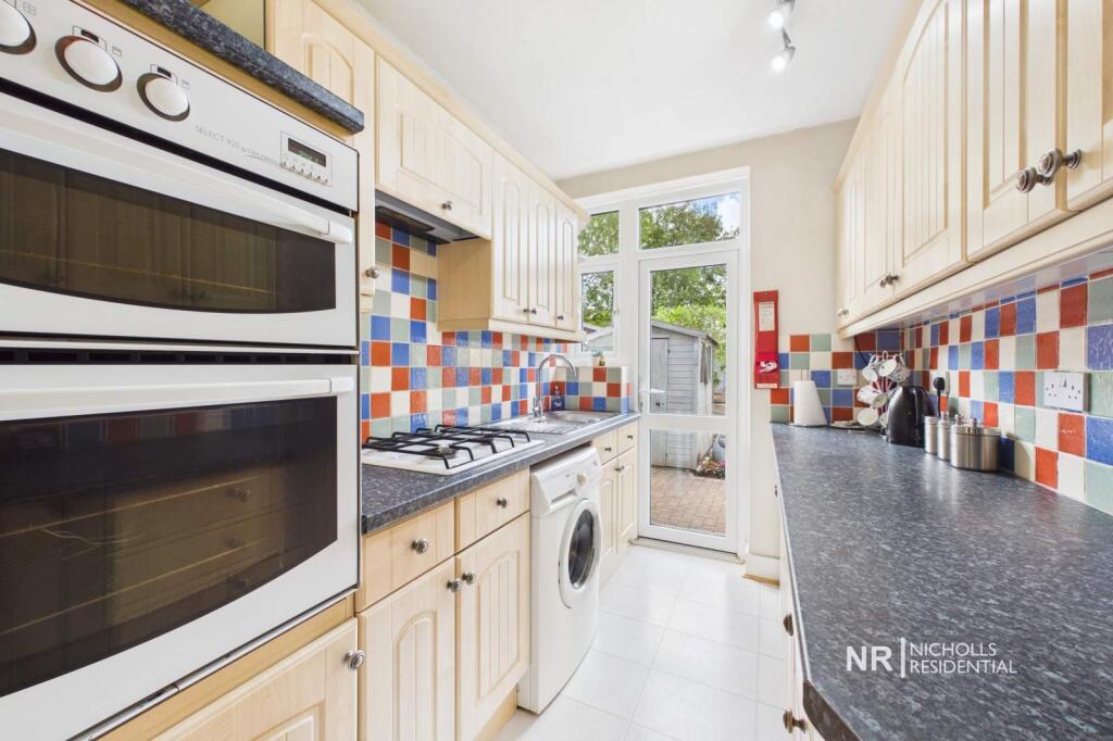 House in Kingston upon Thames - View 2