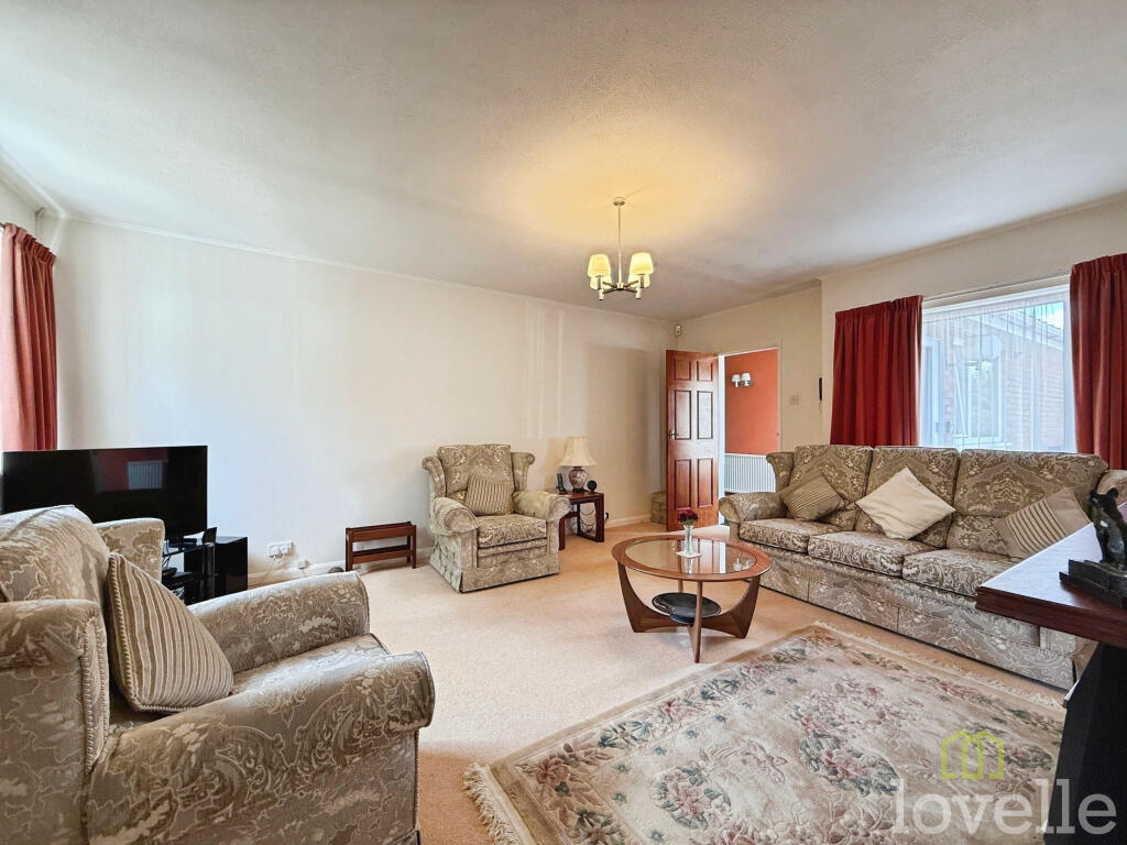 Almond Court, Lincoln, LN6 photo 4