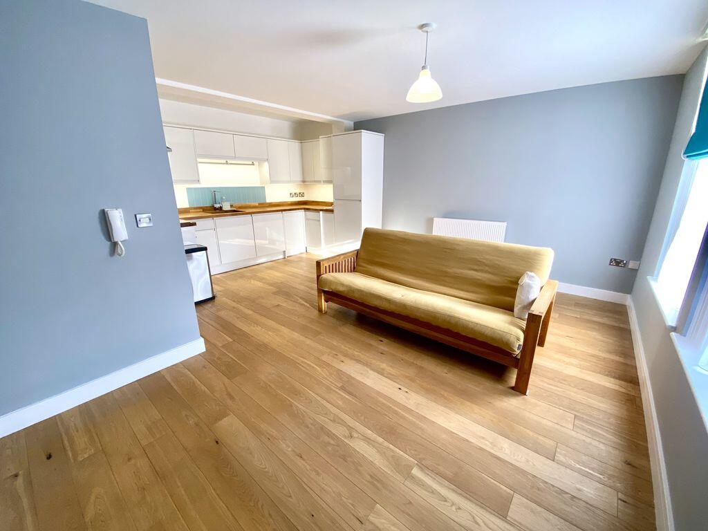44 High Street, Fareham photo 4