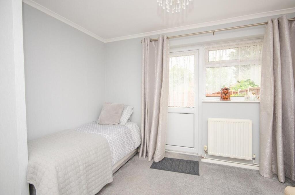 Long Close, Downend Bristol, BS16 2UF photo 5