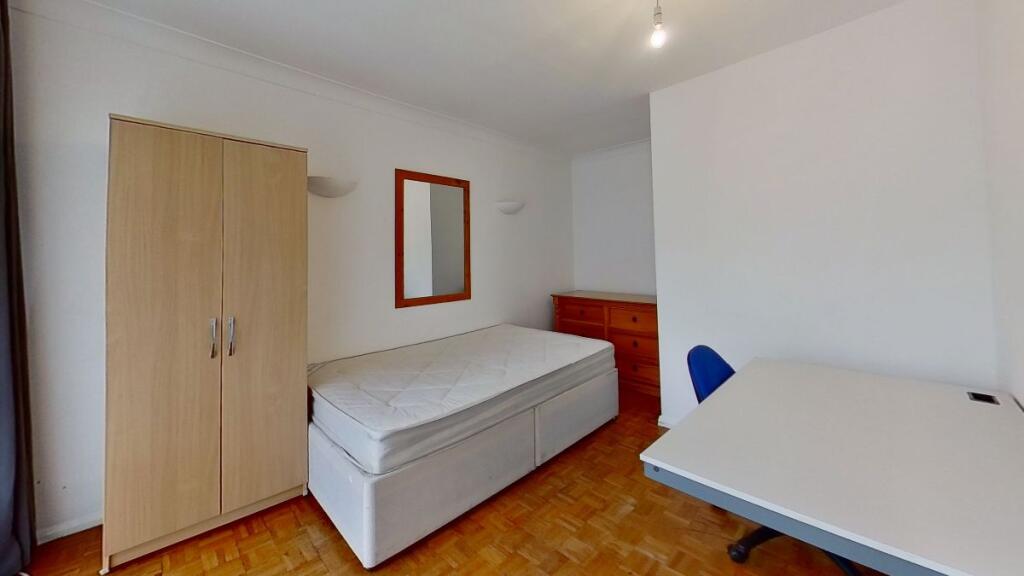 Main image of property: Guildford Park Avenue Guildford GU2 7NJ