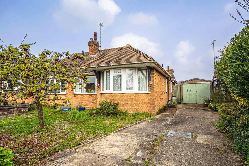 Main image of property: Medley Close, Eaton Bray, Central Bedfordshire, LU6