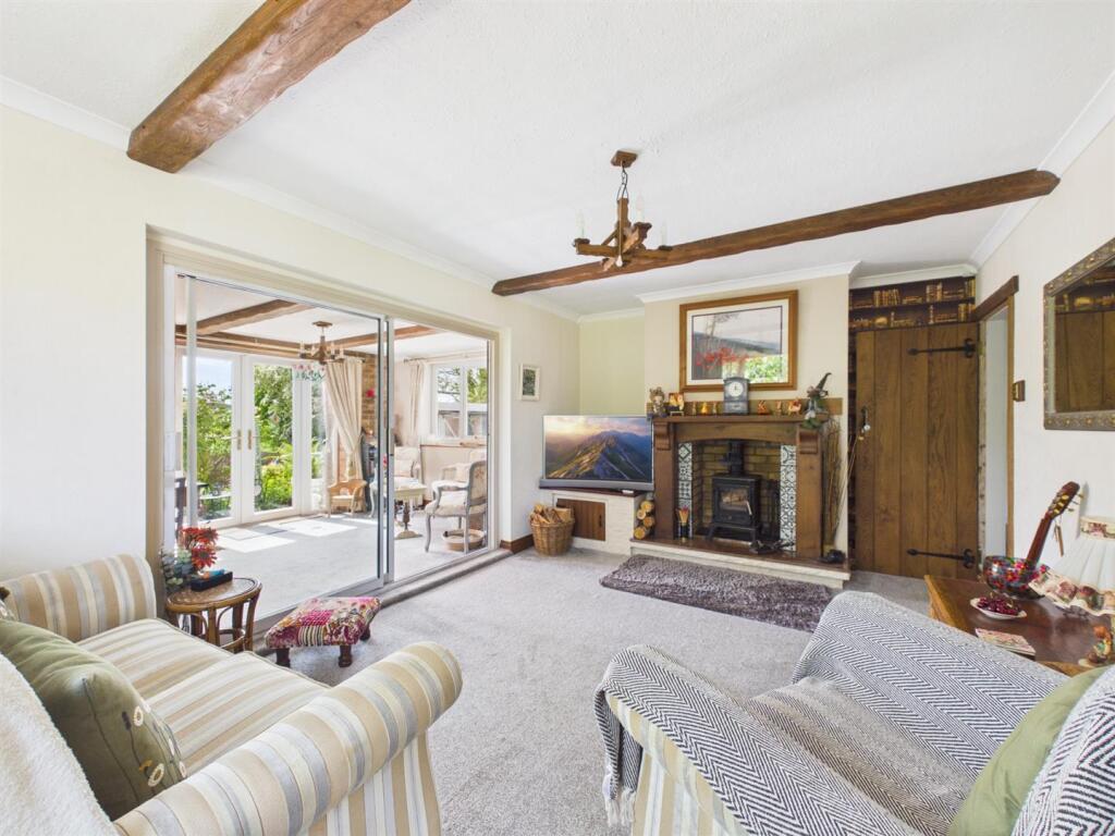 House in East Lindsey, Ludford - View 3