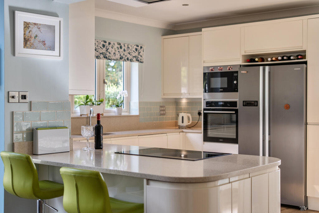 House in Highworth, Swindon - View 3