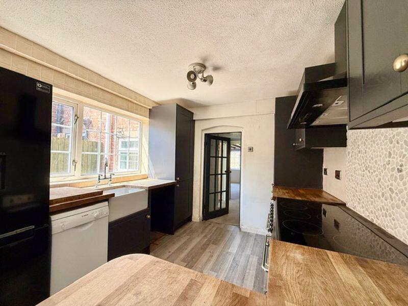 Character Cottage - Sought after Village of Skillington - More