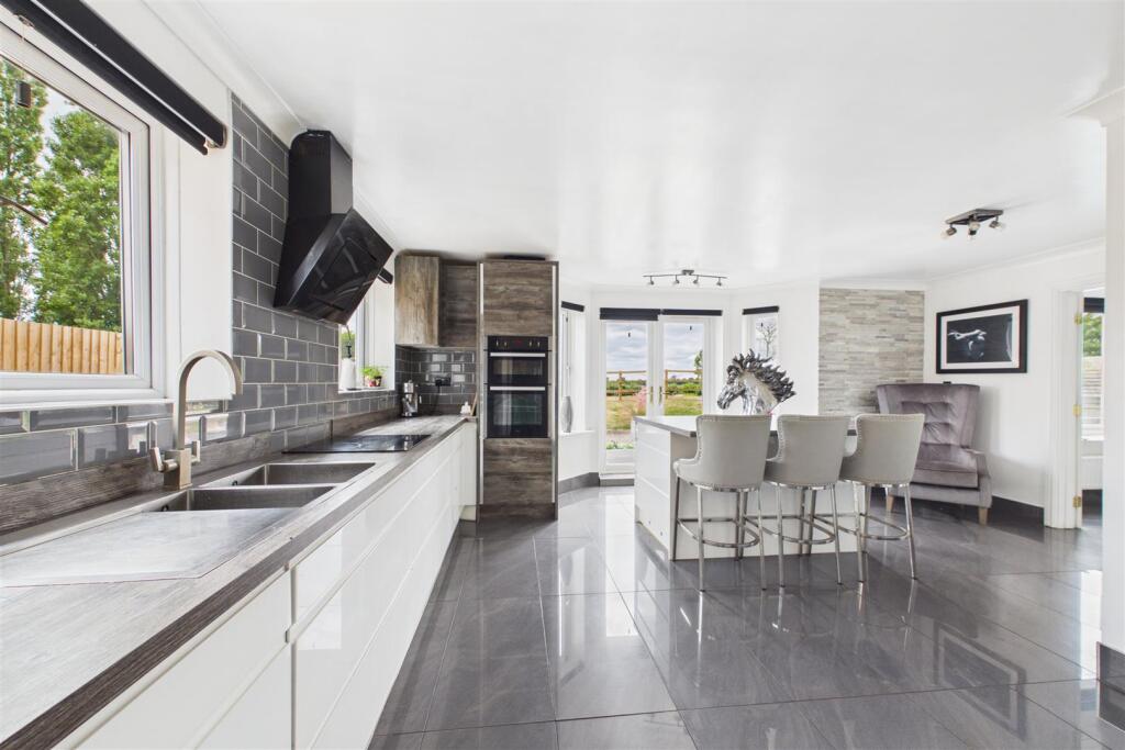 House in Newark and Sherwood, North Clifton - View 3