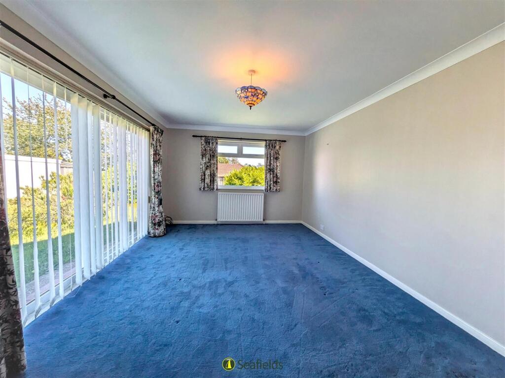 Caws Avenue, Seaview, PO34 5JU photo 4