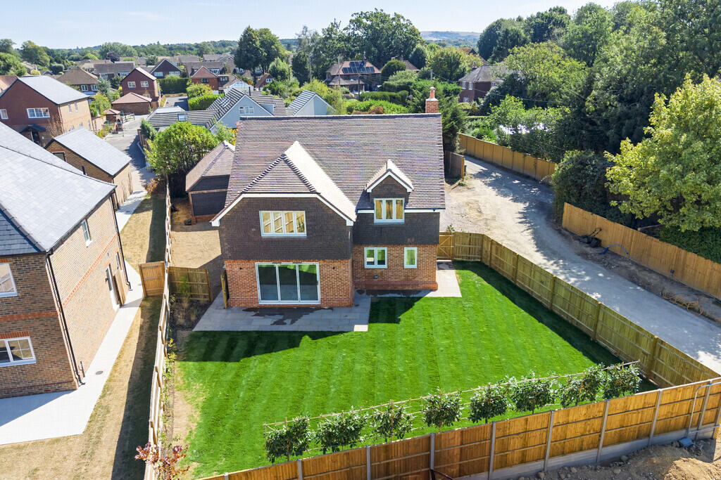 House in Redhill - View 3