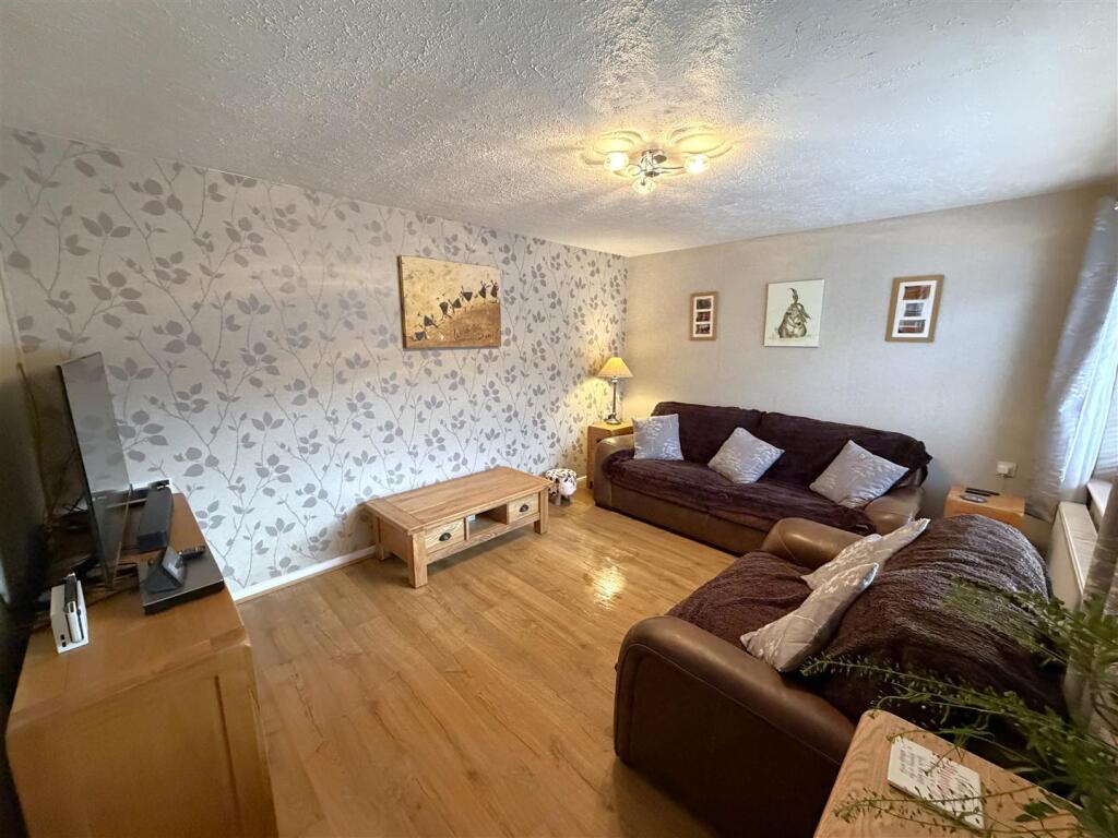 Wolfit Avenue, Balderton, Newark photo 4