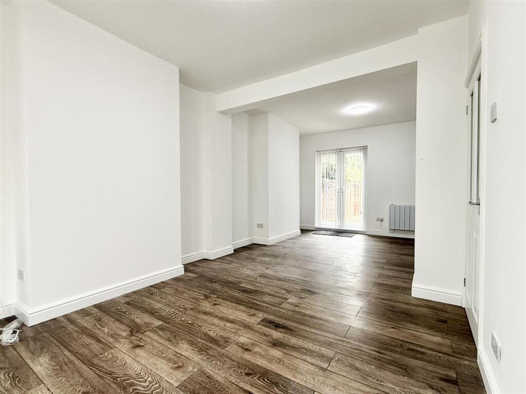 House in Sandwell, West Midlands - View 4