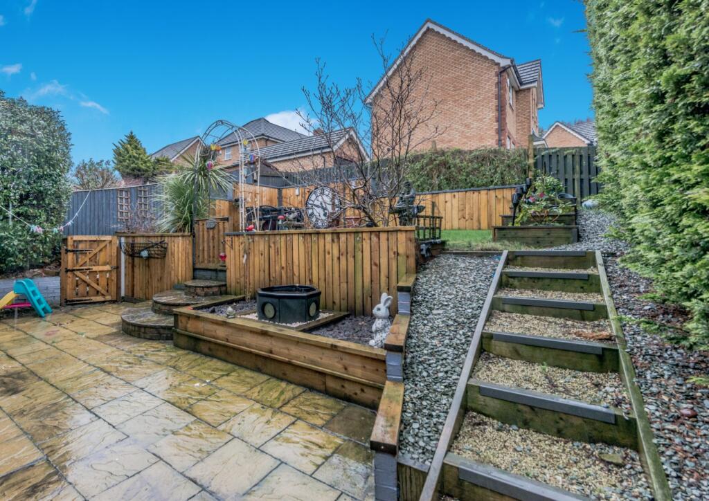 Additional image 2 of Whinney Brow, Bradford, BD10