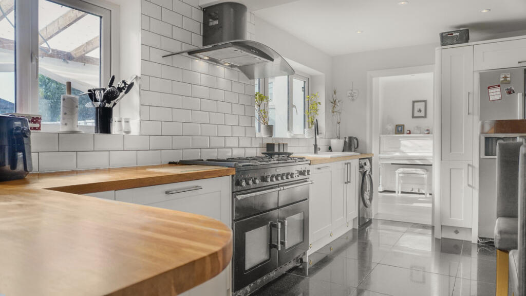House in London, Poverest, Ramsden - View 3