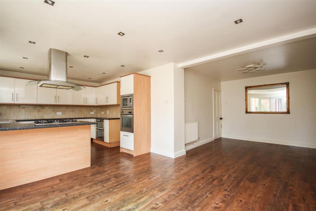 NN10, Rushden Road, Wymington - View 2