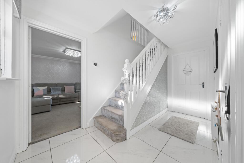 Thetford Grove, Glenboig, Coatbridge photo 4