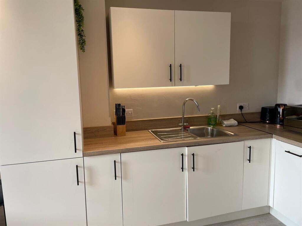 Apartment in Leeds - View 4