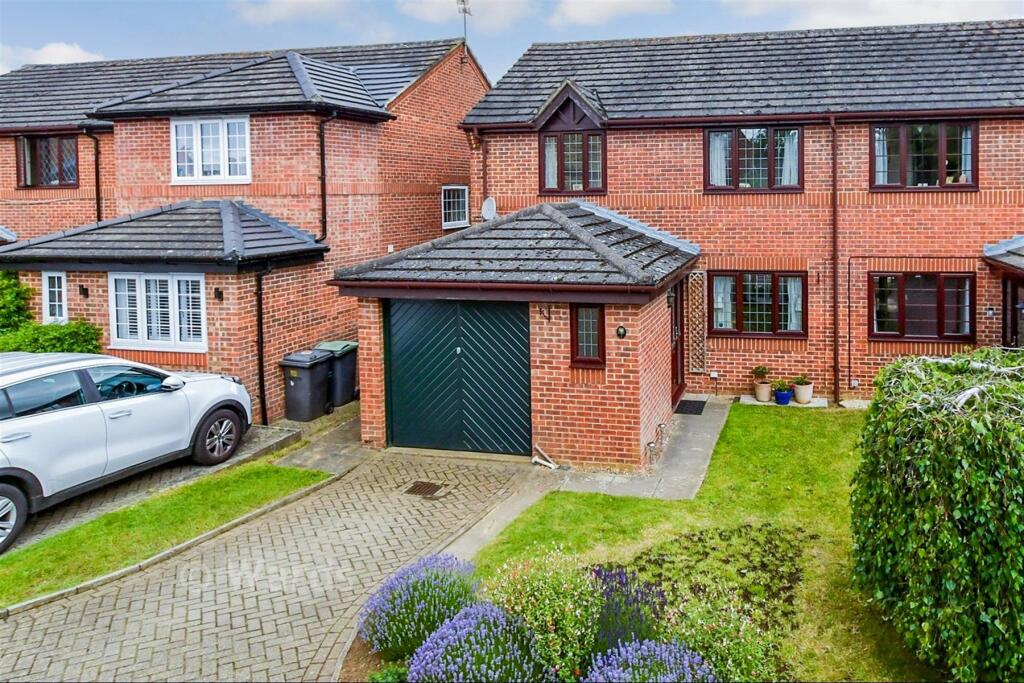 Woodlea, Leybourne, Kent - View 2