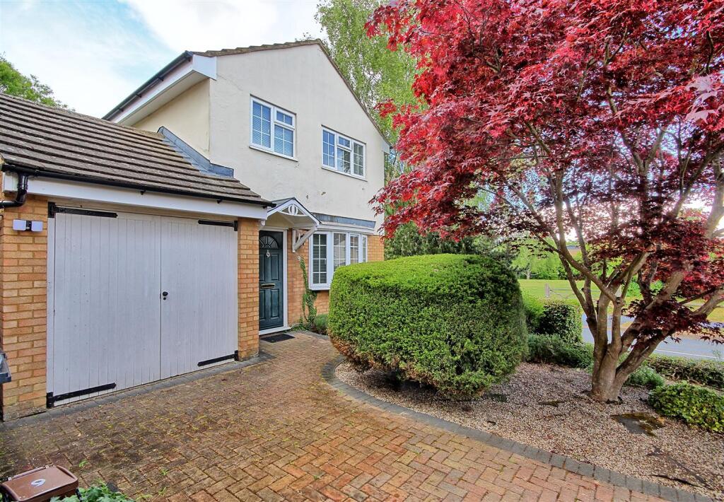 Main image of property: WULFRATH WAY - WARE - CHAIN FREE