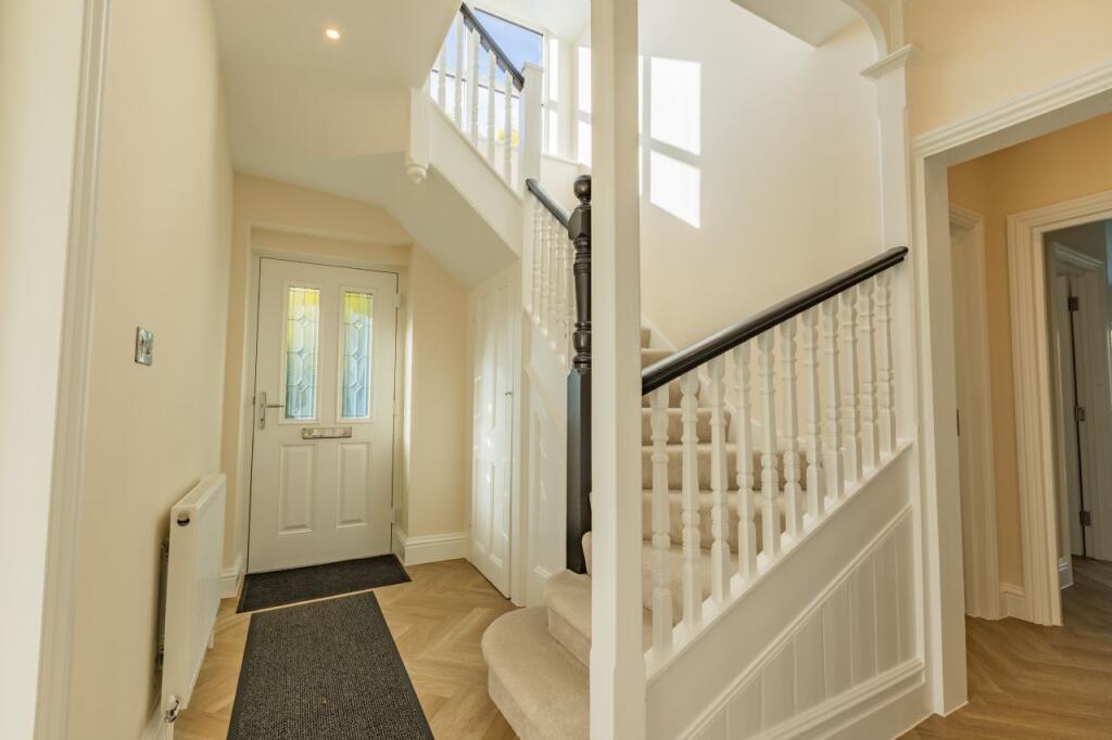 Ashlyns Road, Frinton-on-sea photo 5