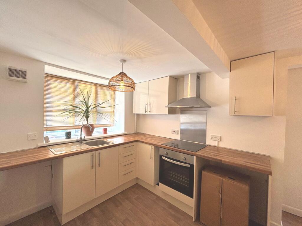 House in Wotton-under-Edge, Coombe - View 4