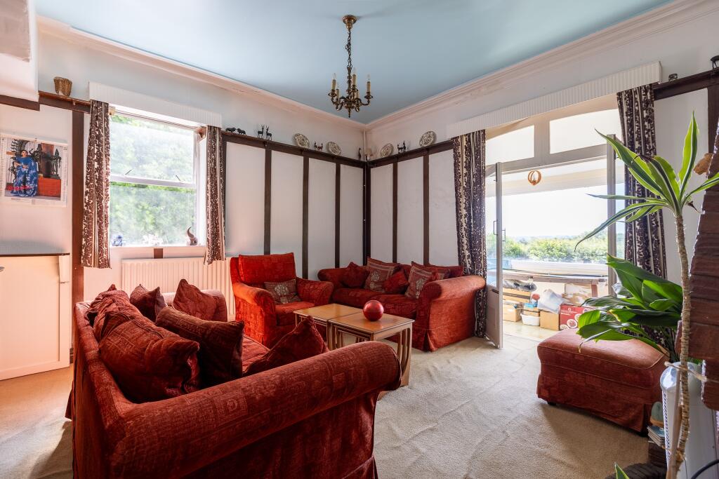 White Lodge, Pentyrch photo 4