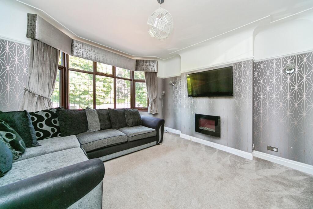Cooper Avenue South, Liverpool, Merseyside, L19 photo 3