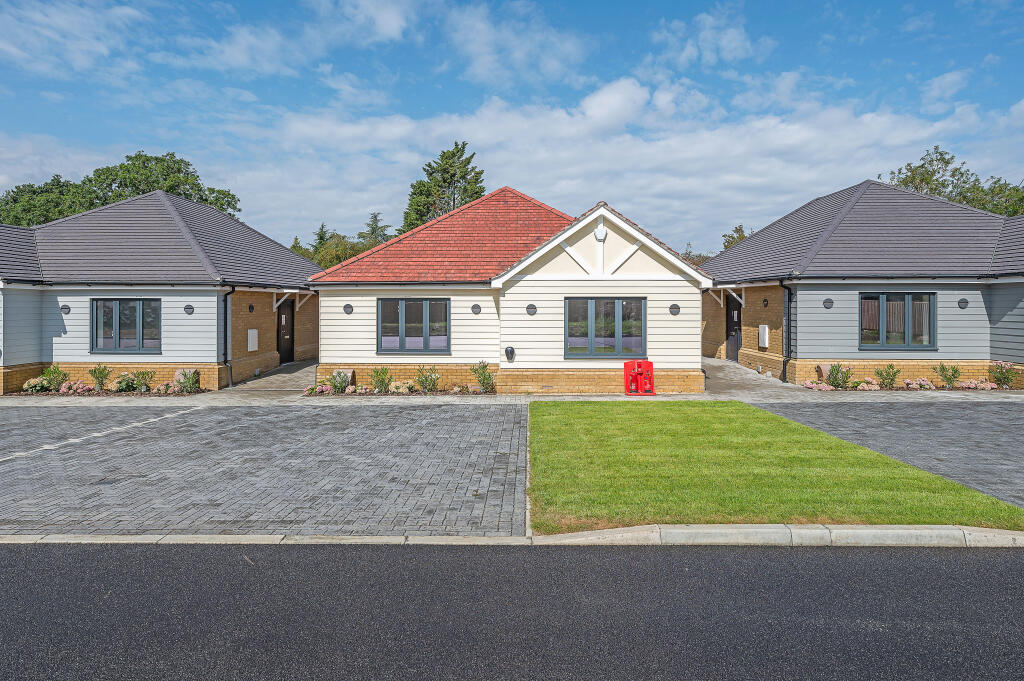 Main image of property: Meadow Brook, Oak Hill Road, Stapleford Abbotts, Romford, RM4