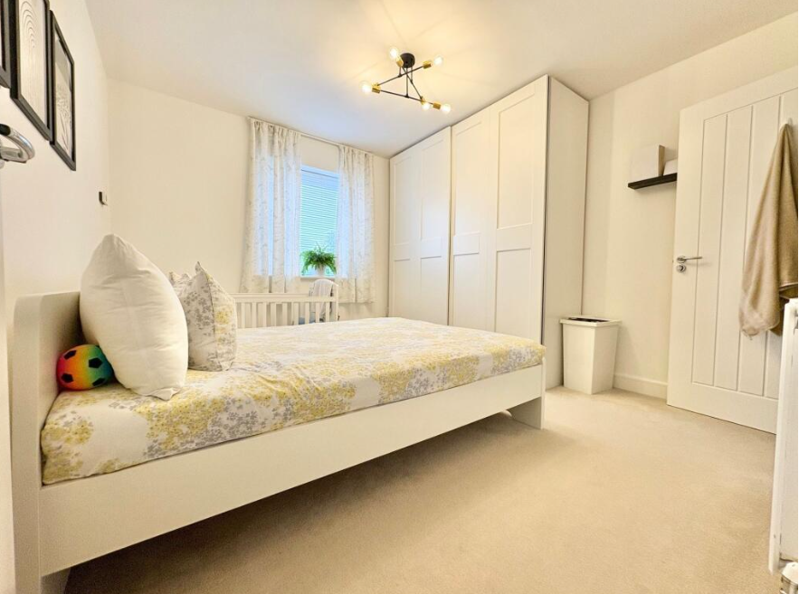 St Vincent Avenue, Bletchley, Milton Keynes, Buckinghamshire, MK3 5SH photo 4