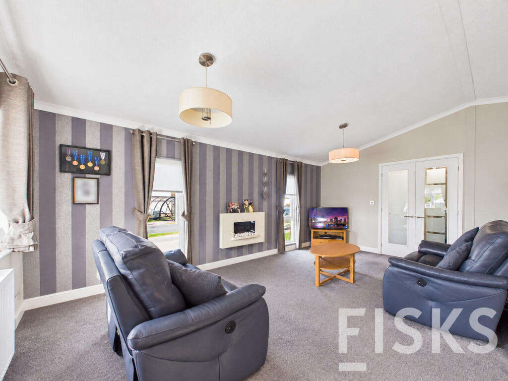 House in Castle Point, Canvey Island - View 4