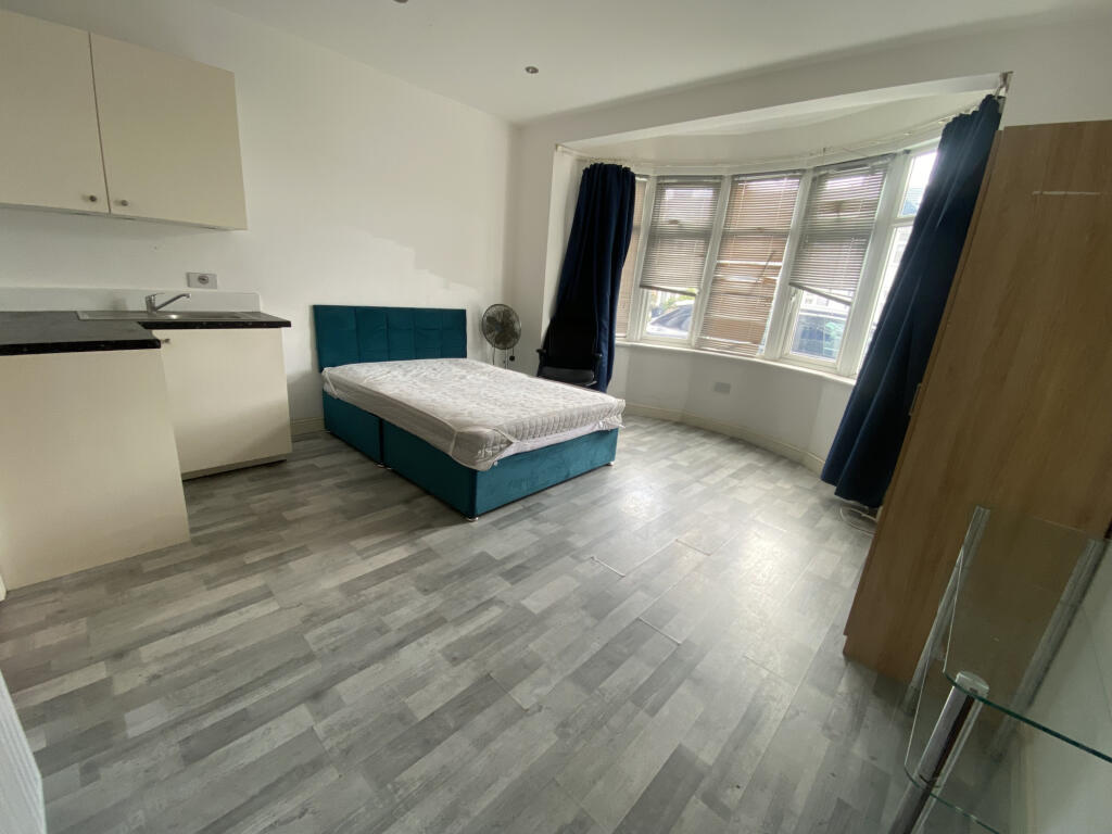 Main image of property: All Bills Included/Aldborough Road South, Ilford IG3