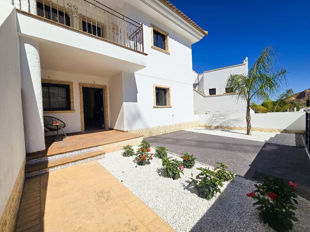 Main image of property: Cox, Alicante, Valencia