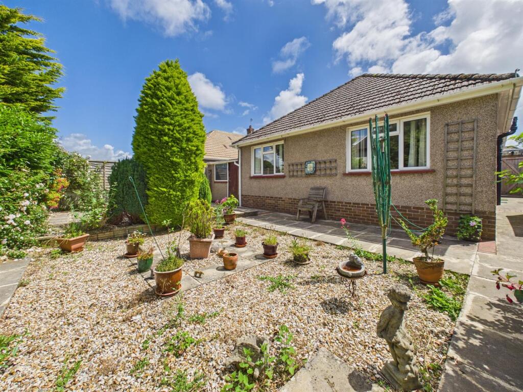 House in Porthcawl, Nottage - View 2