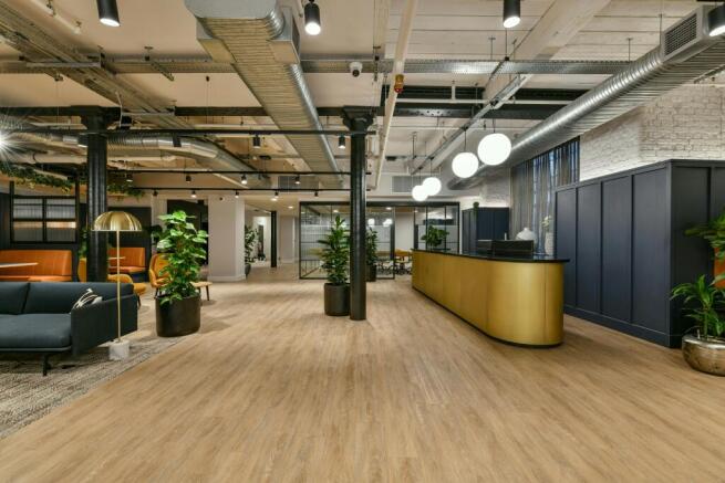 Reception/Business Lounge