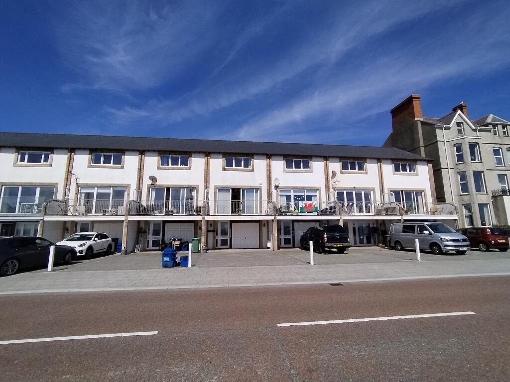 Main image of property: Min Y Traeth, Pwllheli