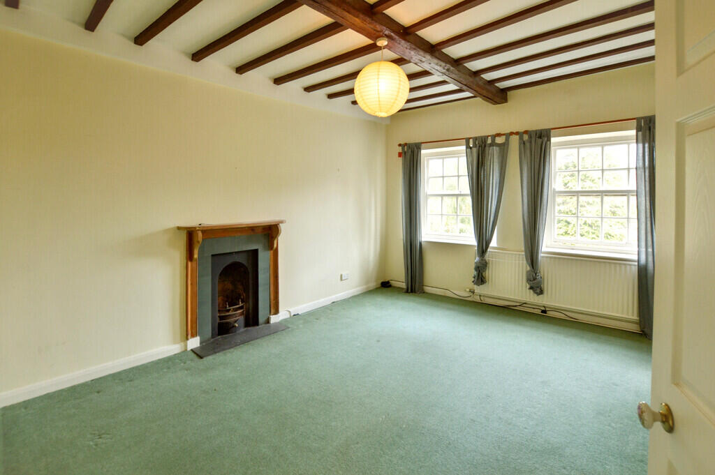 House in Lincoln - View 3