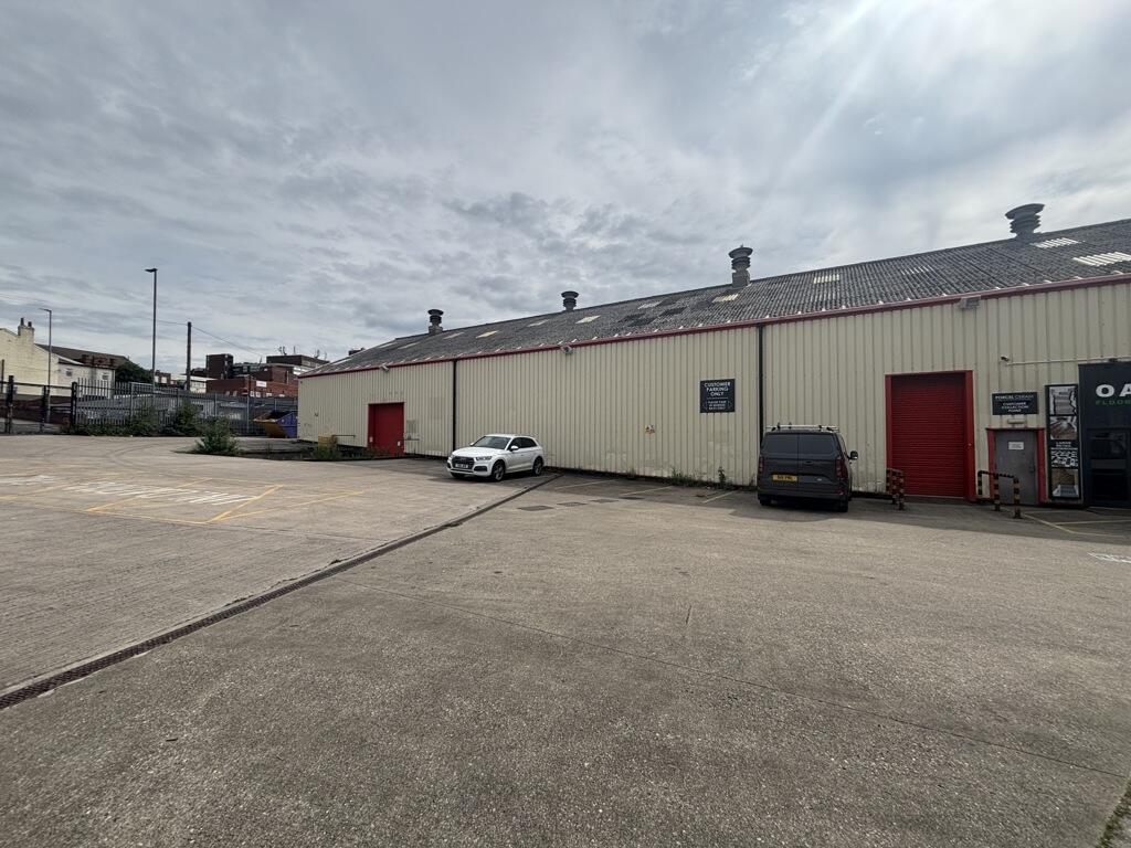 Main image of property: Tilehouse, 35a Ings Road, Wakefield, West Yorkshire, WF1 1DY