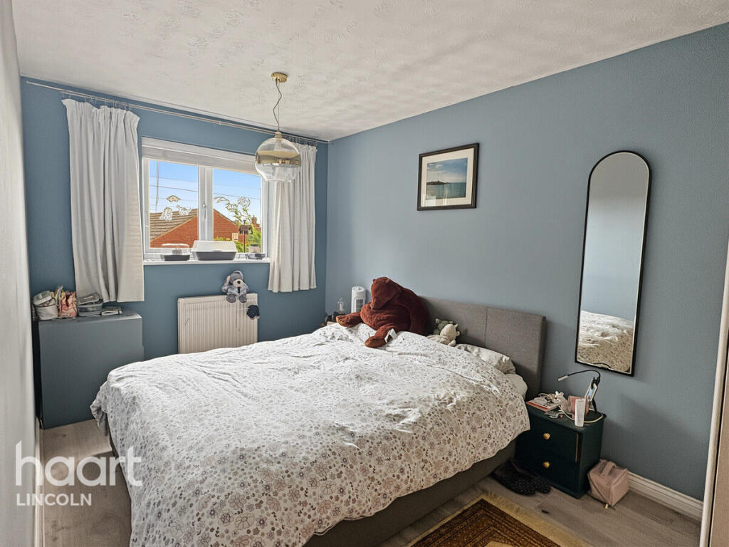House in Lincoln, Lincolnshire - More