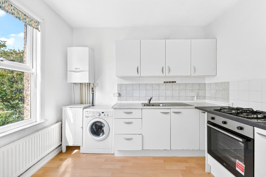Apartment in London - View 4