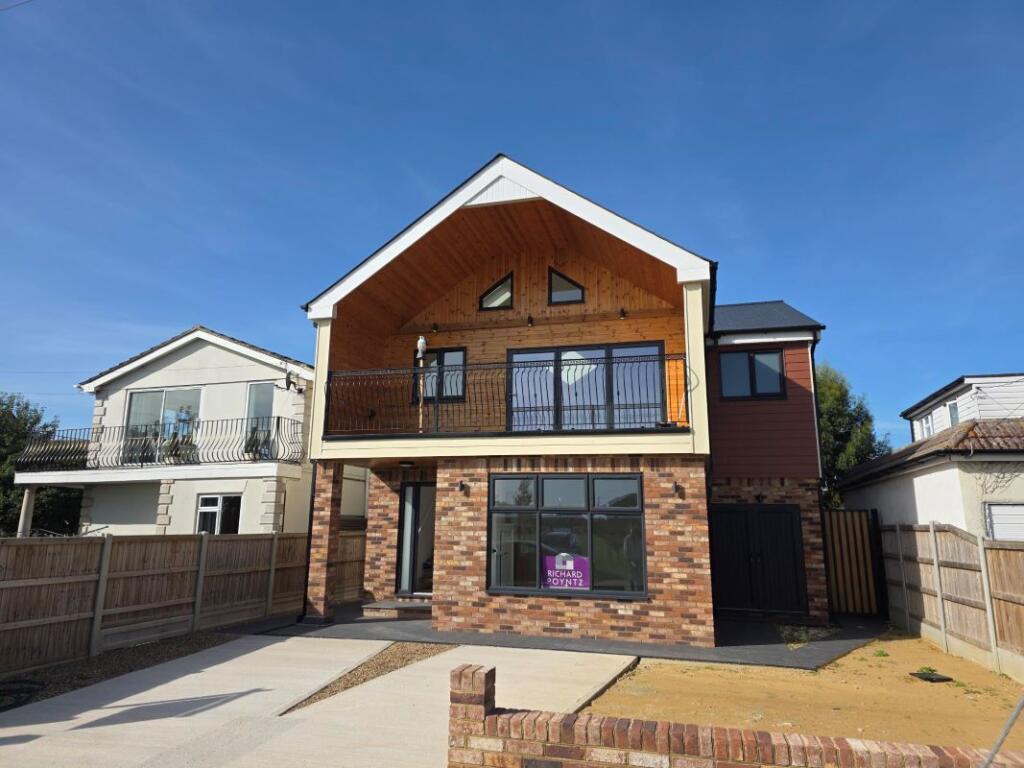 House in Southend-on-Sea - View 2
