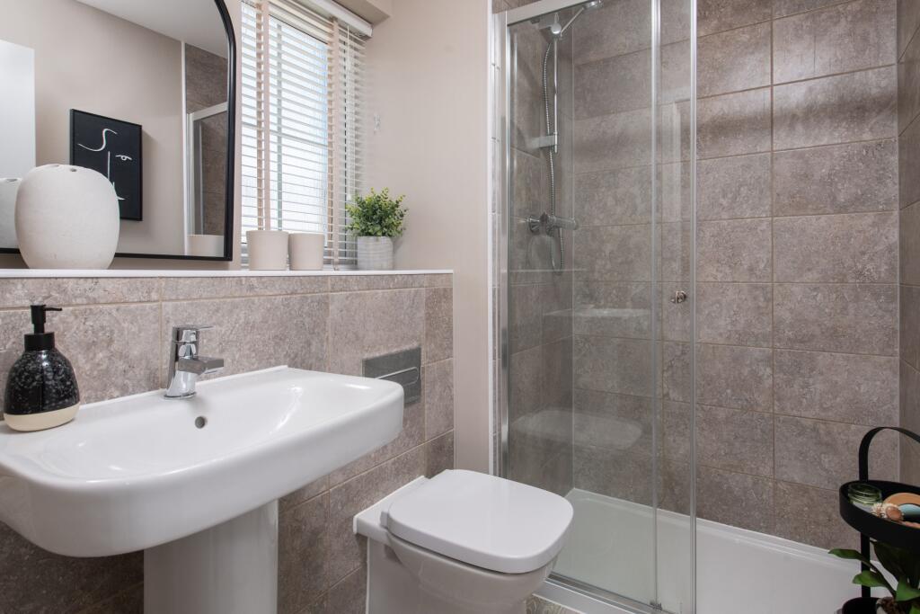 House in Desborough, North Northamptonshire - More