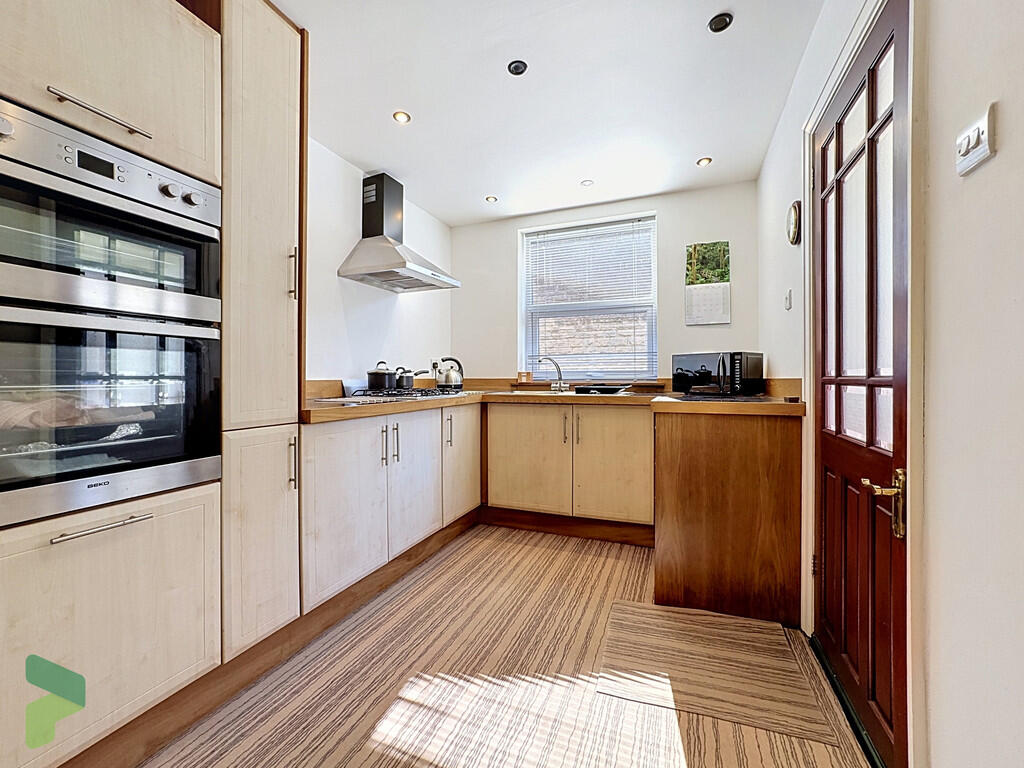 Bolton Road, Darwen photo 5