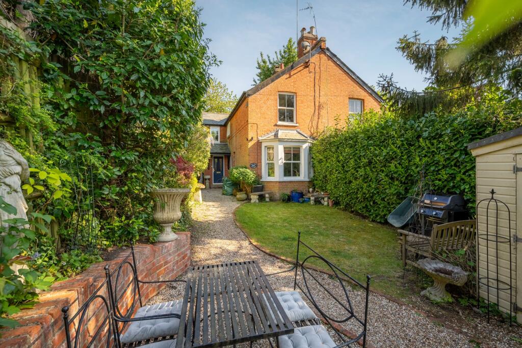 House in Slough, Sunninghill and Ascot