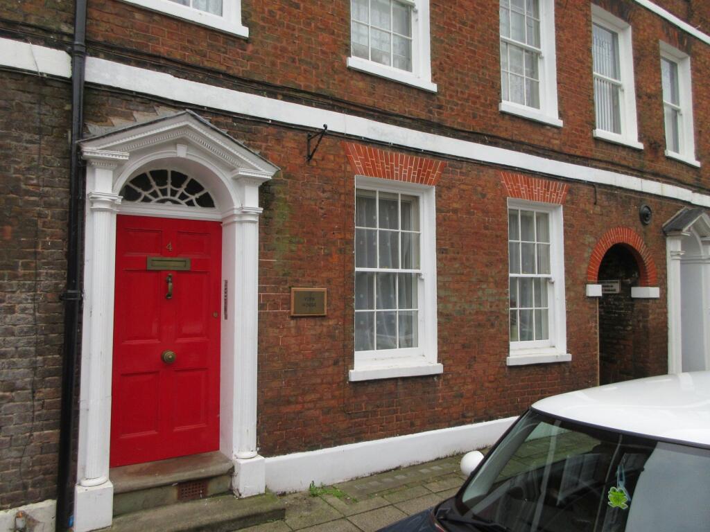 Main image of property: 4 York Row, Wisbech, Cambridgeshire, PE13 1EB