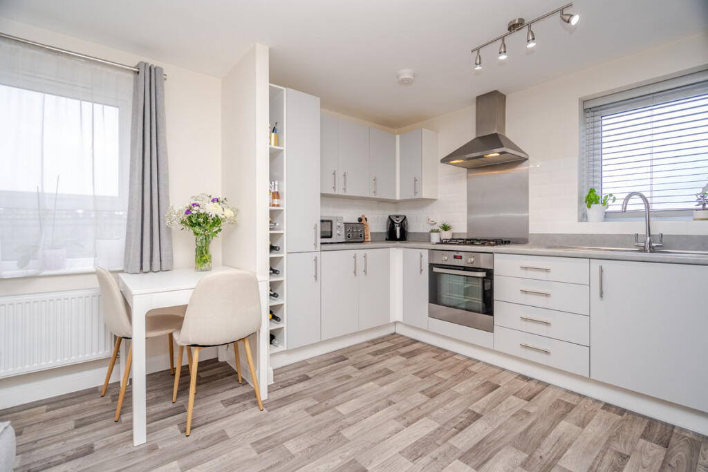 Apartment in Milton Keynes, Eaton Leys, Bletchley and Fenny Stratford - View 5
