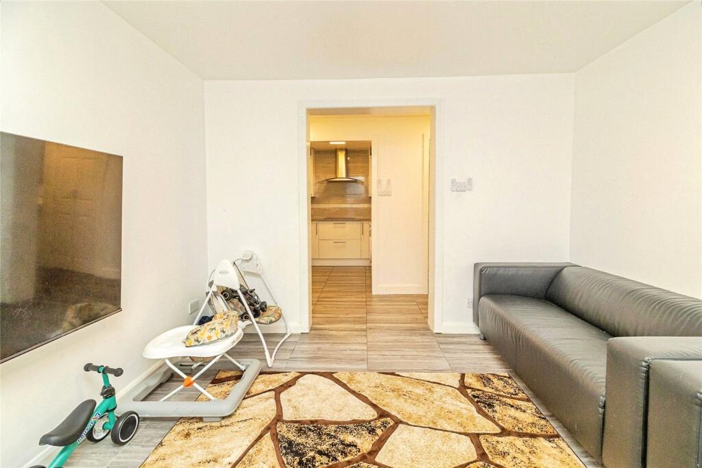 Apartment in Milton Keynes, Conniburrow, Great Linford - More