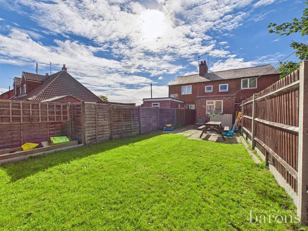 Worting Road, Basingstoke, Hampshire, RG22 photo 2