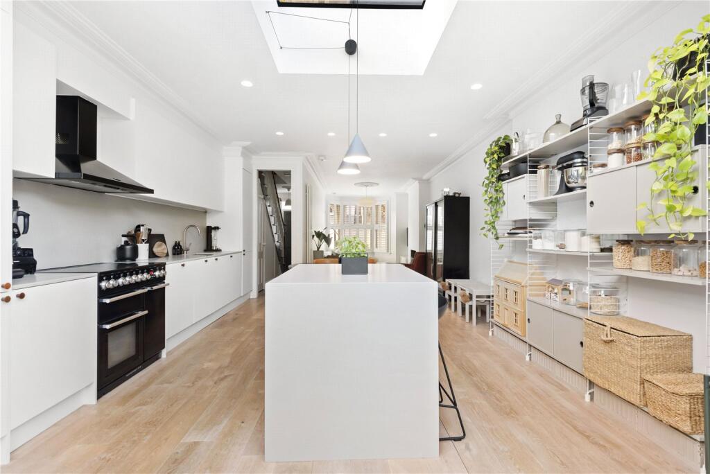 House in London - View 5