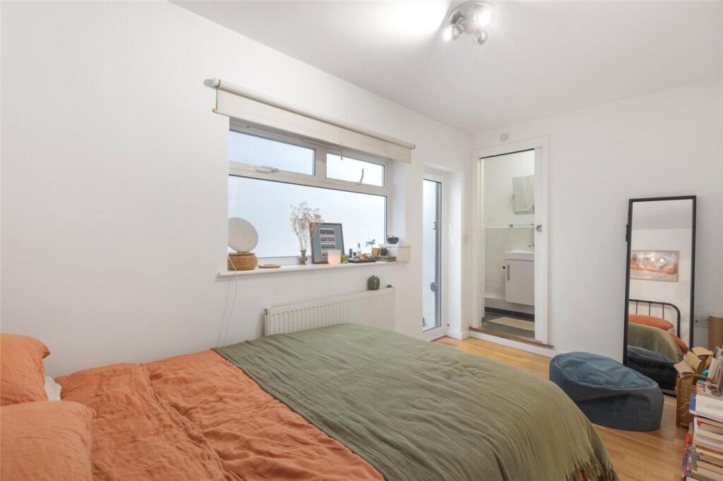 Apartment in London, Elephant and Castle - View 5