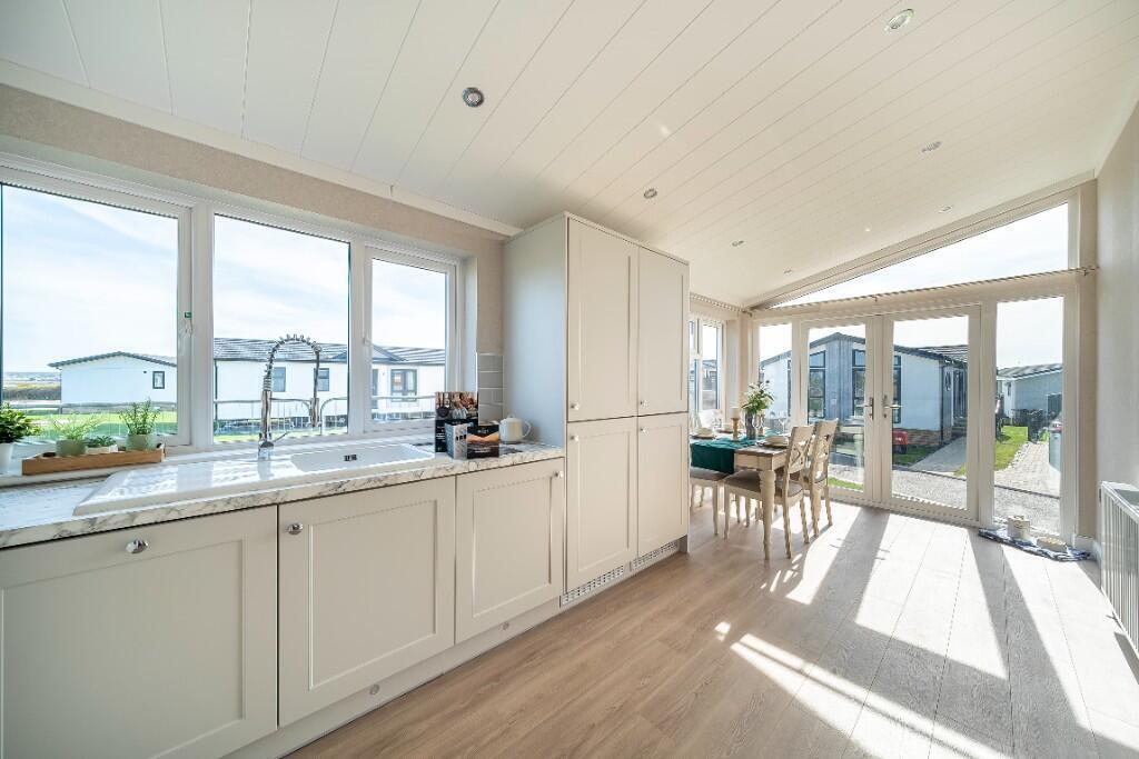 House in New Forest, Milford-on-Sea - View 4