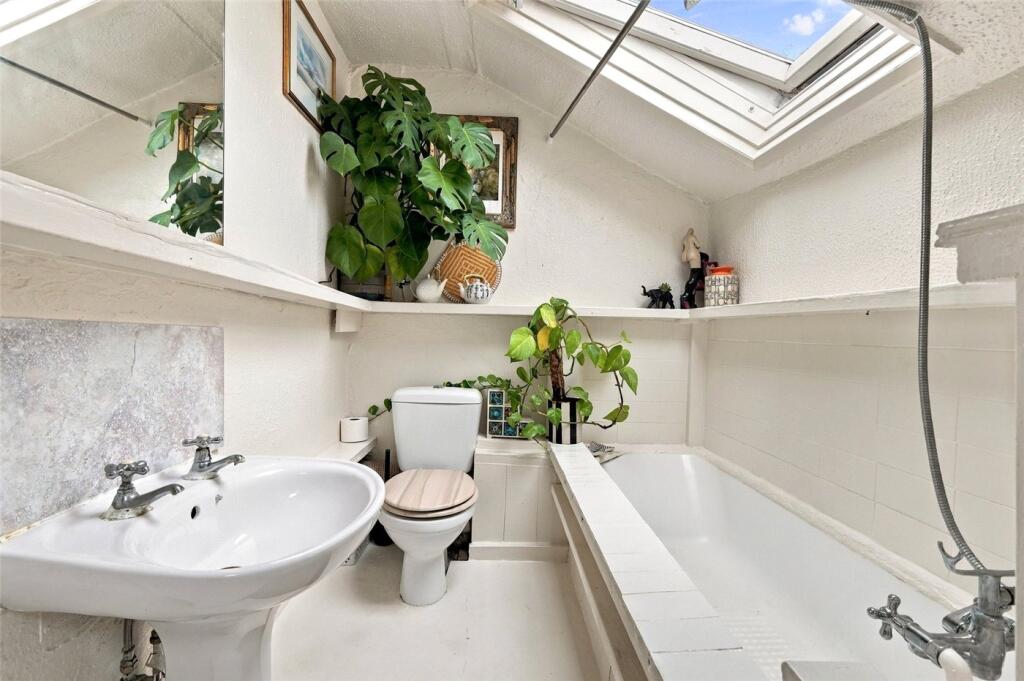Vartry Road, London, N15 photo 4